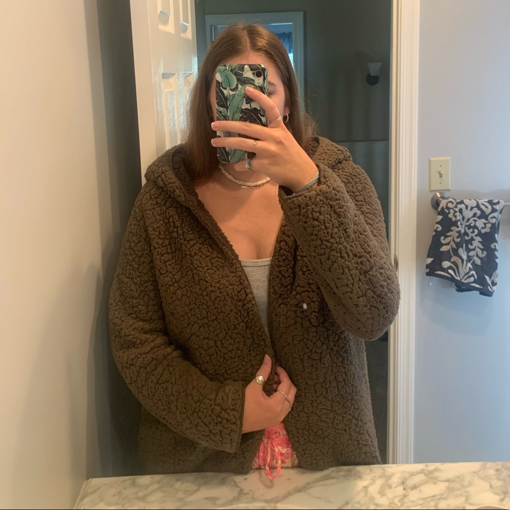 URBAN FUZZY TEDDY BEAR JACKET SIZE XSMALL/SMALL